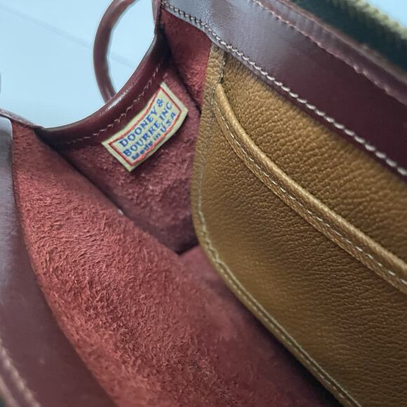 Vintage Dooney & Bourke USA Pebbled Leather Burgundy Crossbody Small Purse - Picture 12 of 16